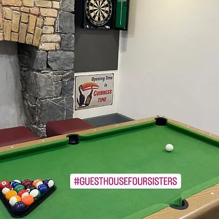 Old 'four Sisters' * دبلن