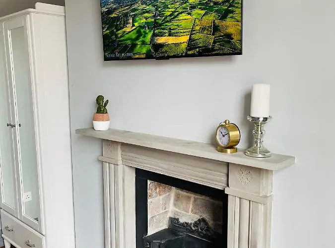 Old ‘four Sisters’ *